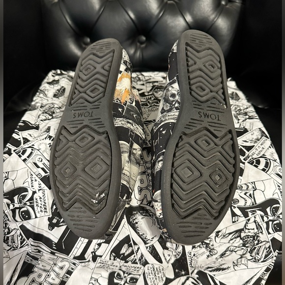 TOMS Star Wars Shoes - Picture 3 of 4